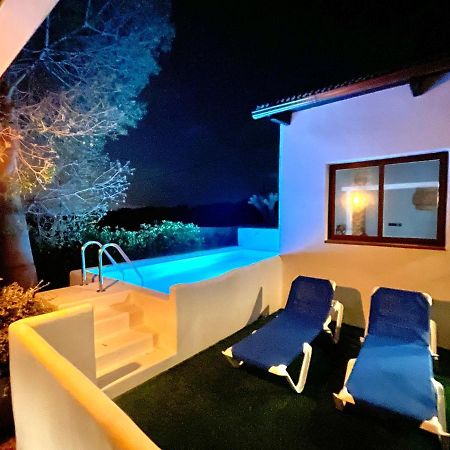 Villa Only Adults 2 Pax - Piscina Privada - A/C - Wifi - Bbq ブラナス エクステリア 写真
